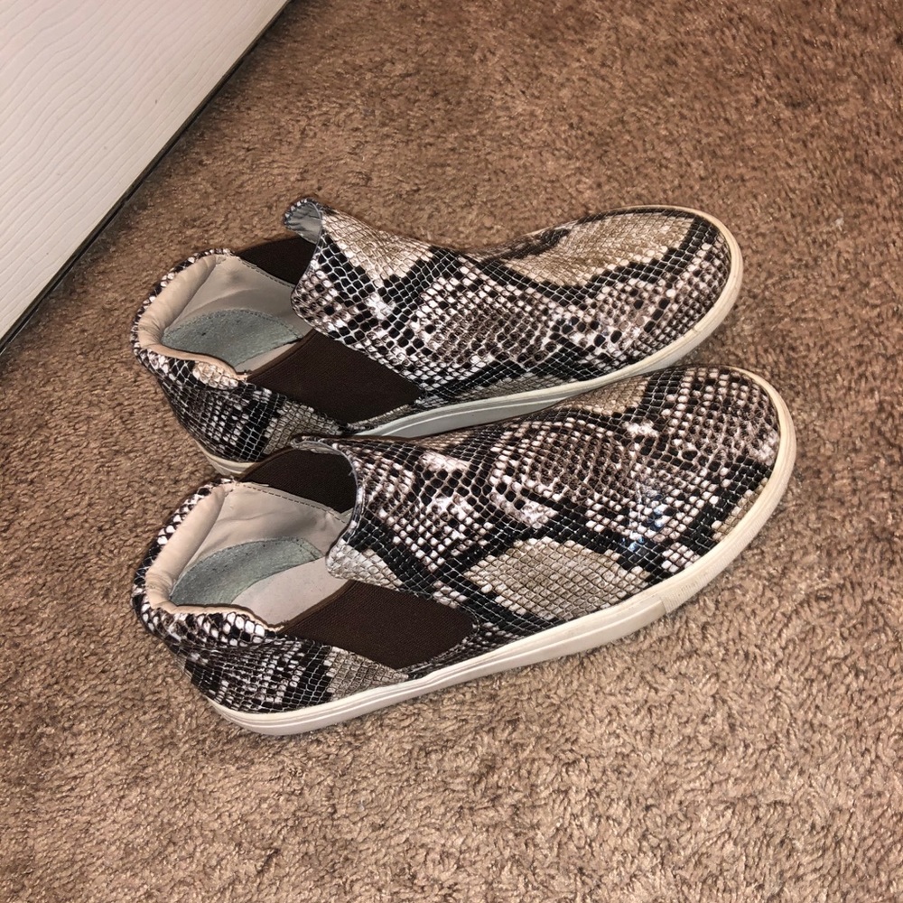 Coconut by Matisse slip on sneakers